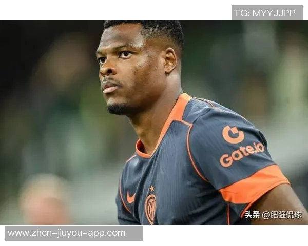 邓弗里斯换下后不满情绪引发齐沃支持愤怒球员的观点 邓弗里斯换下后不满情绪引发齐沃支持愤怒球员的观点