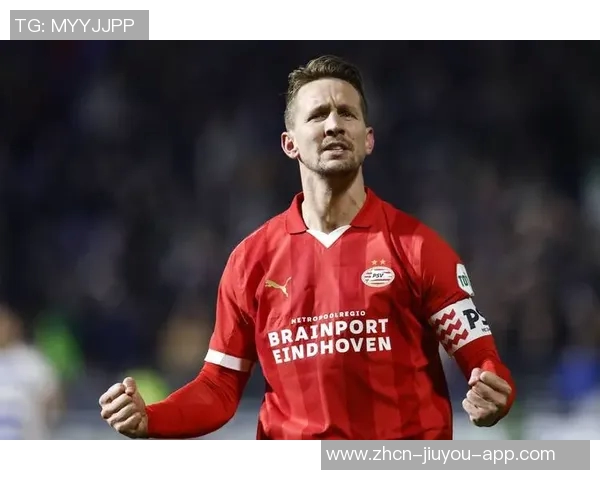 埃因霍温主帅严守纪律德斯特因迟到无缘欧冠首发阵容