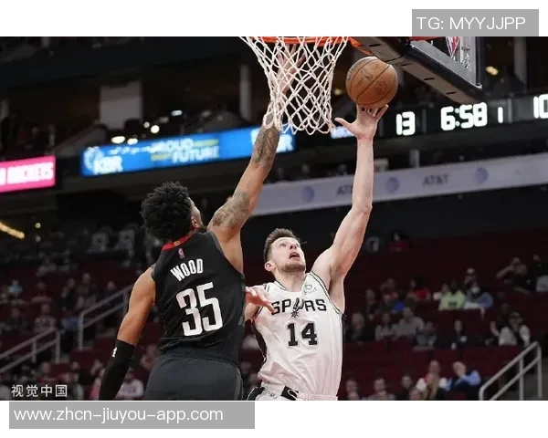 鲍威尔表现稳定全场13投6中贡献18分4篮板3助攻1抢断1盖帽 鲍威尔表现稳定全场13投6中贡献18分4篮板3助攻1抢断1盖帽