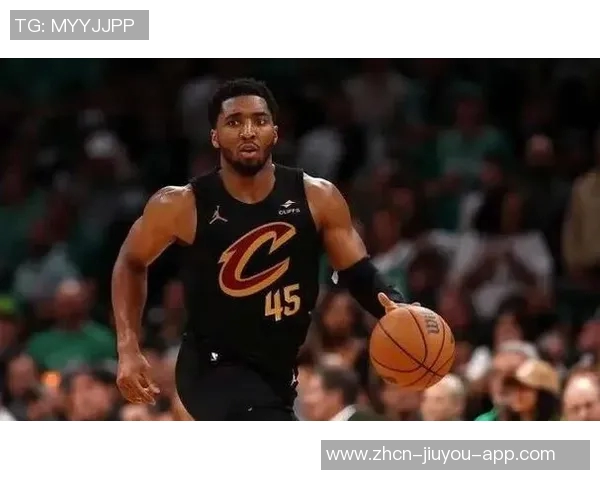 菜鸟球员埃奇库姆表现出色贡献26分状元秀状态低迷仅得2分小杨8分钟未能得分 菜鸟球员埃奇库姆表现出色贡献26分状元秀状态低迷仅得2分小杨8分钟未能得分