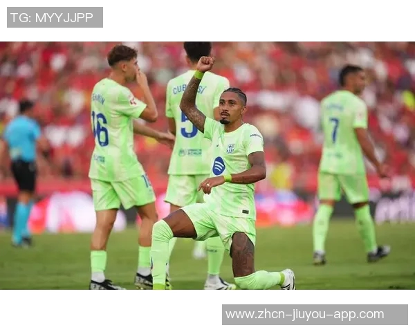 多特蒙德向阿德耶米提出续约报价巴萨也对其表现出浓厚兴趣