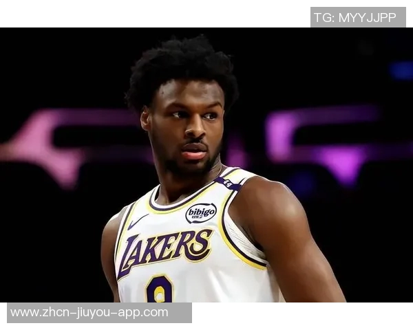 布朗尼坦言上场机会有限期待通过努力防守赢得更多信任与时间 布朗尼坦言上场机会有限期待通过努力防守赢得更多信任与时间